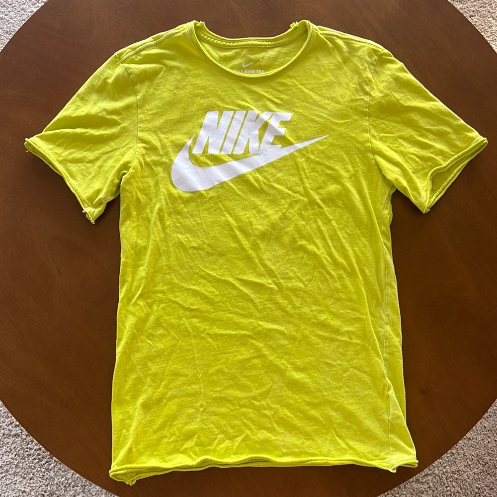 Nike Men’s Sportswear tee in volt (yellow/green) size small 100% cotton
